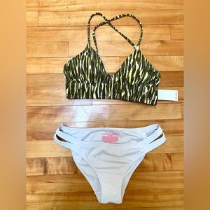 👙ELLA MOSS/Victoria’s Secret medium